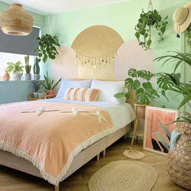 Long Beach Cushion - Peachy Parrot