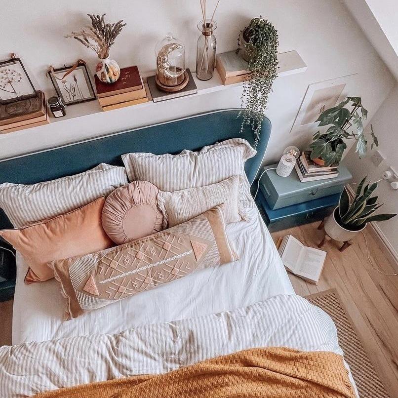 Canyon Cushion - Peachy Parrot