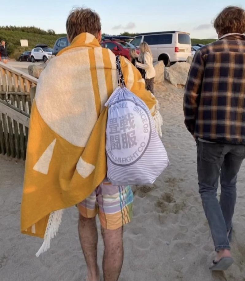 Sunseeker Throw - Peachy Parrot